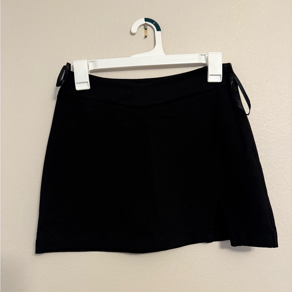 Princess Polly black skort size 4